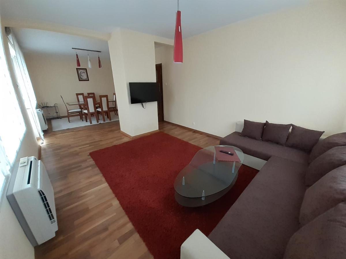 Statevi Guest Apartment Velingrado Exterior foto